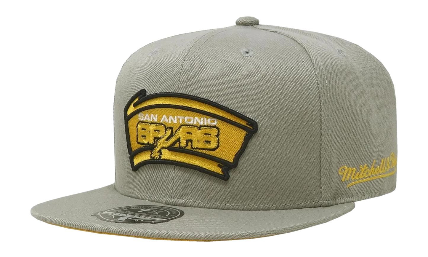 NBA Hardwood Classics Fitted Cap "San Antonio Spurs - Sunny Gray" 6HSFDX21134 SASGREY