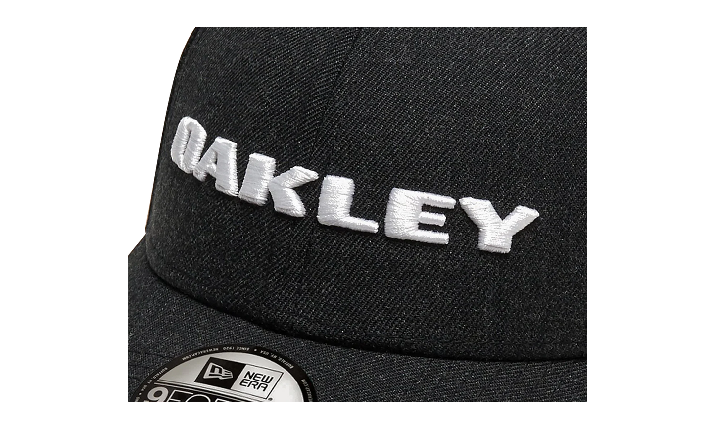 9FORTY OAKLEY x New Era Heather Snapback Hat "Blackout" 911523 02E