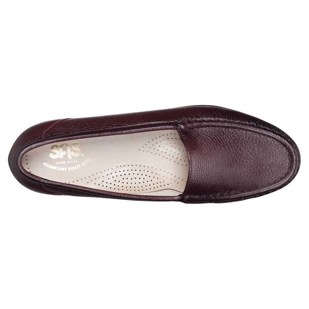 Women's Simplify Slip-On Loafer in Antique Wine Wide