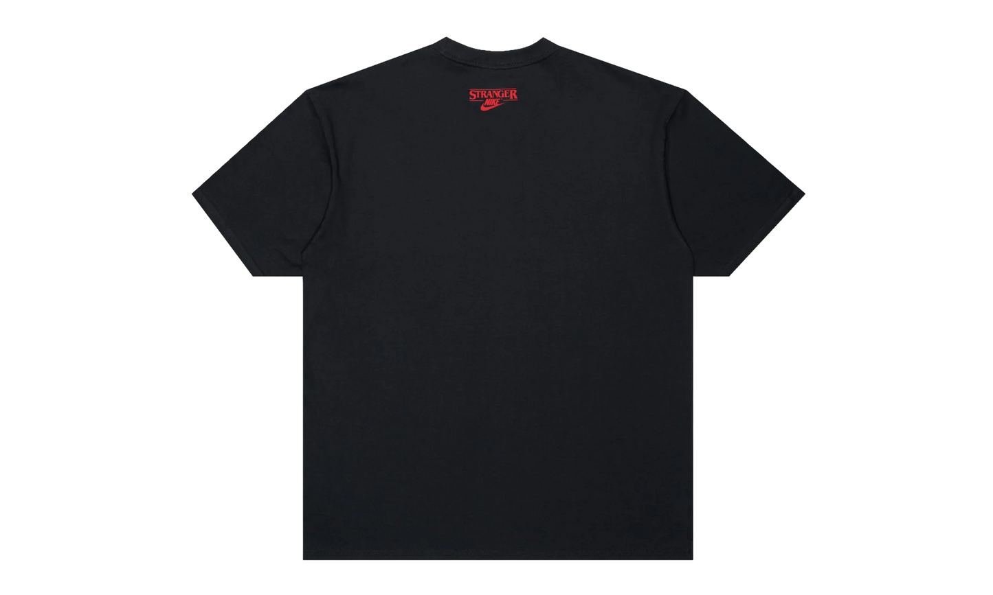 Stranger Things Max90 T-Shirt "Off Noir / University Red" IX2205 045