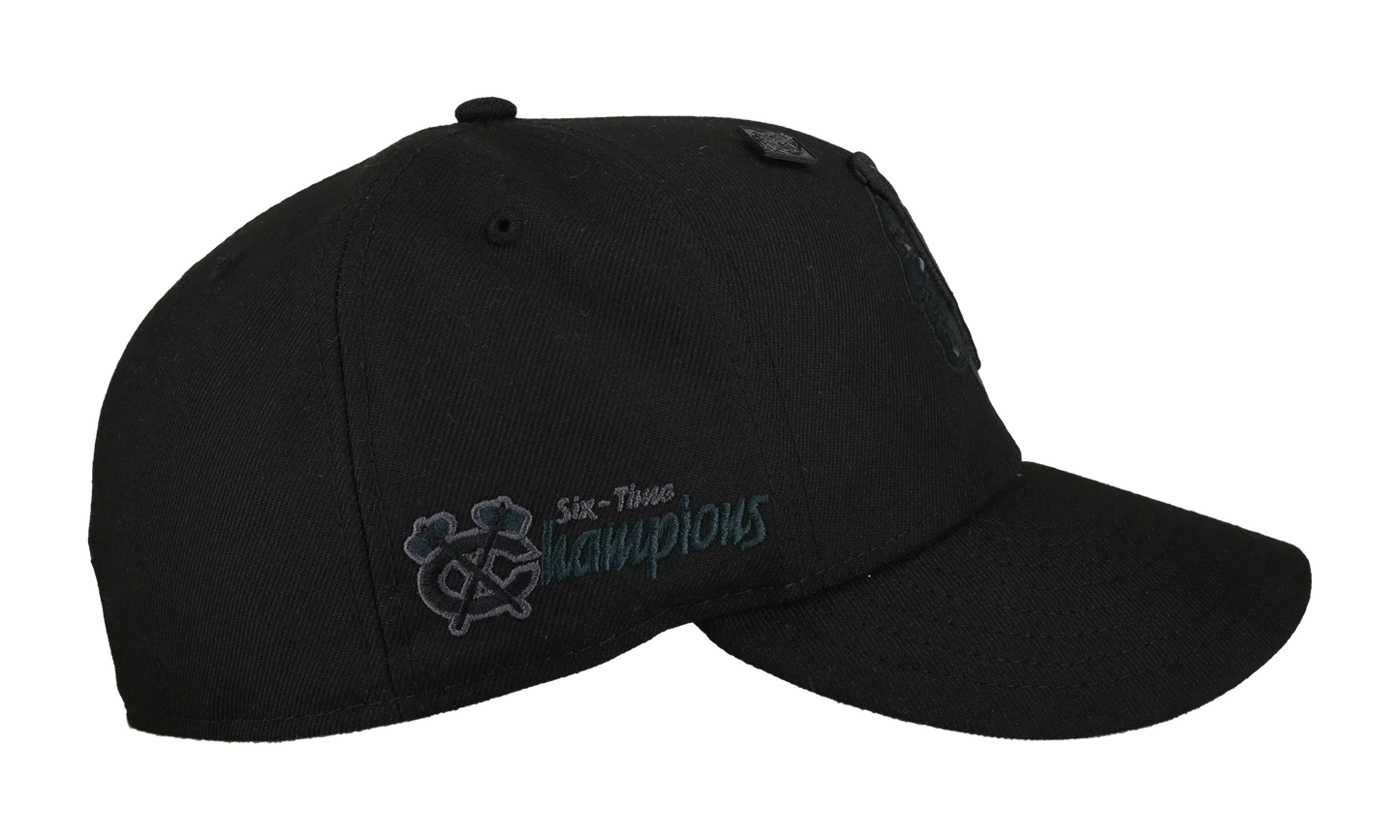 59FIFTY Chicago Black Hawks Six Time Champions Fitted Hat "Blackout" NE429