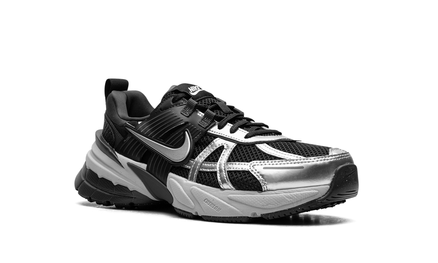 V2K Run WMNS"Black Metallic Silver" FD0736 005