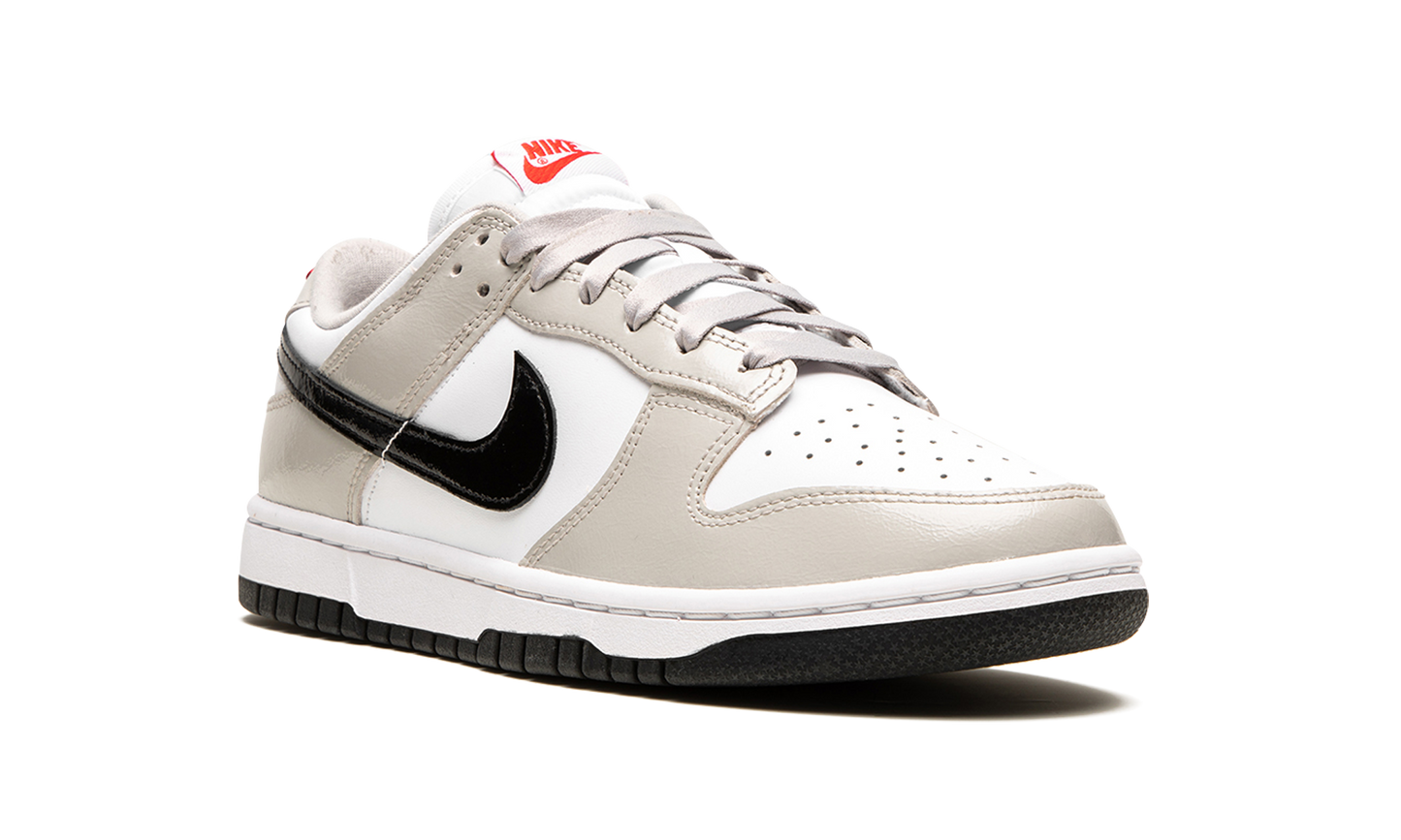 DUNK LO ESS WMNS"Light Iron Ore" DQ7576 001