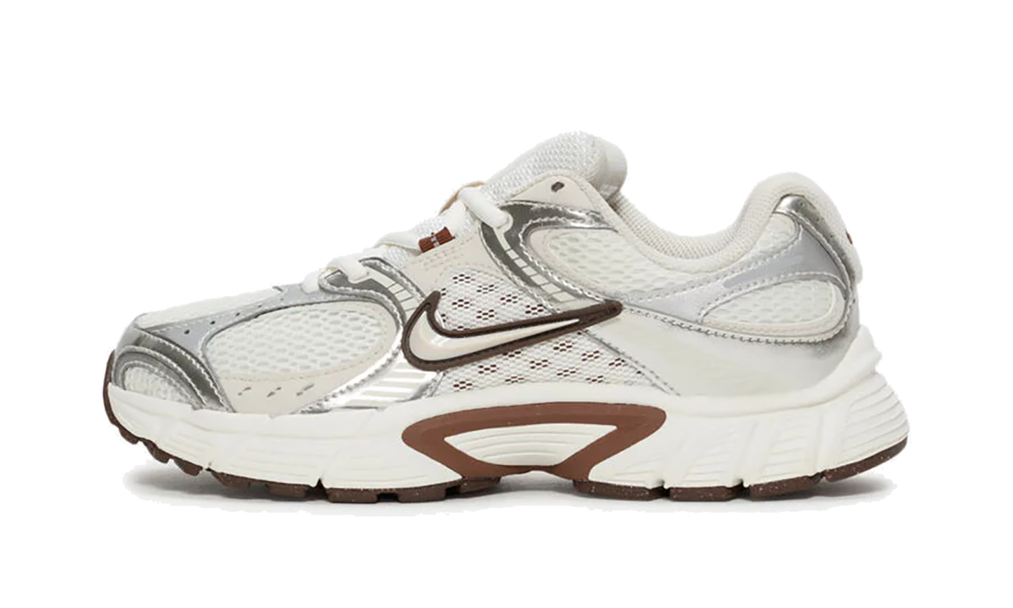 V5 RNR WMNS"Sail Fauna Brown" HQ7901 102