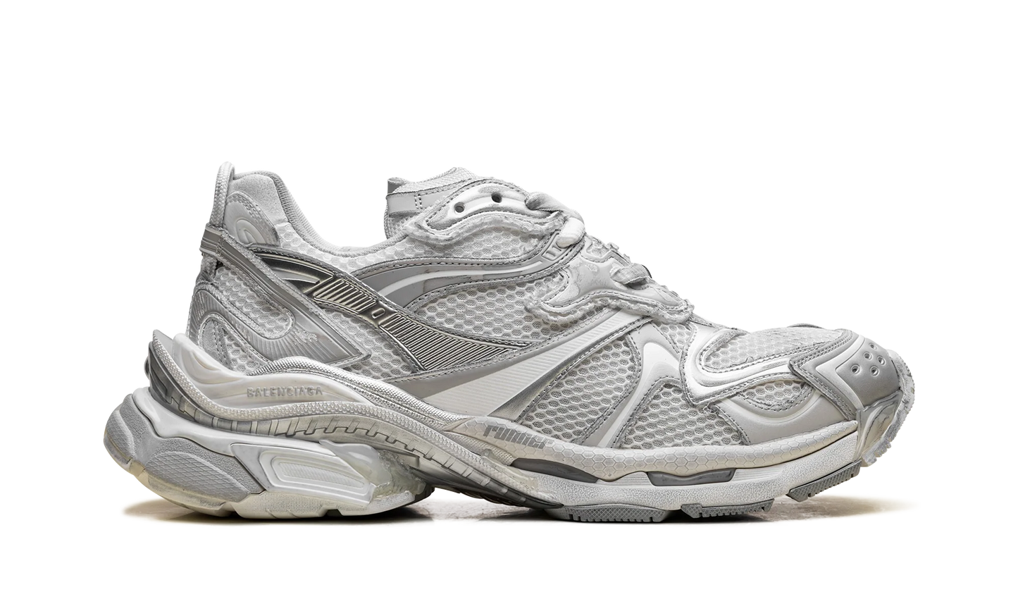 Runner Sneaker "Worn-Out - White Silver" 779066 W3RXP 9110