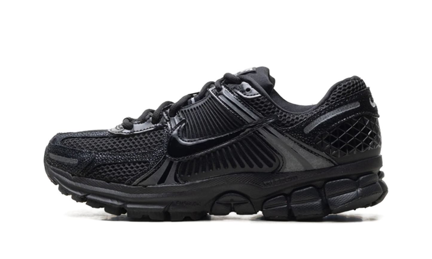 Zoom Vomero 5 WMNS "Black Patent" II6236 001