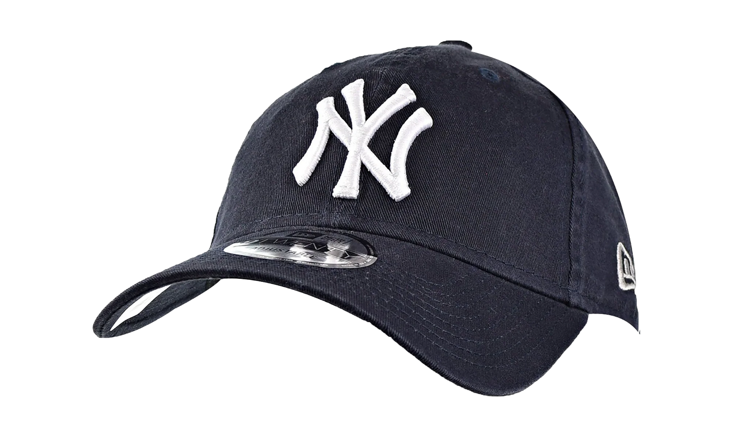 9TWENTY New York Yankees Core Classic Strapback "Navy / White" 11417784