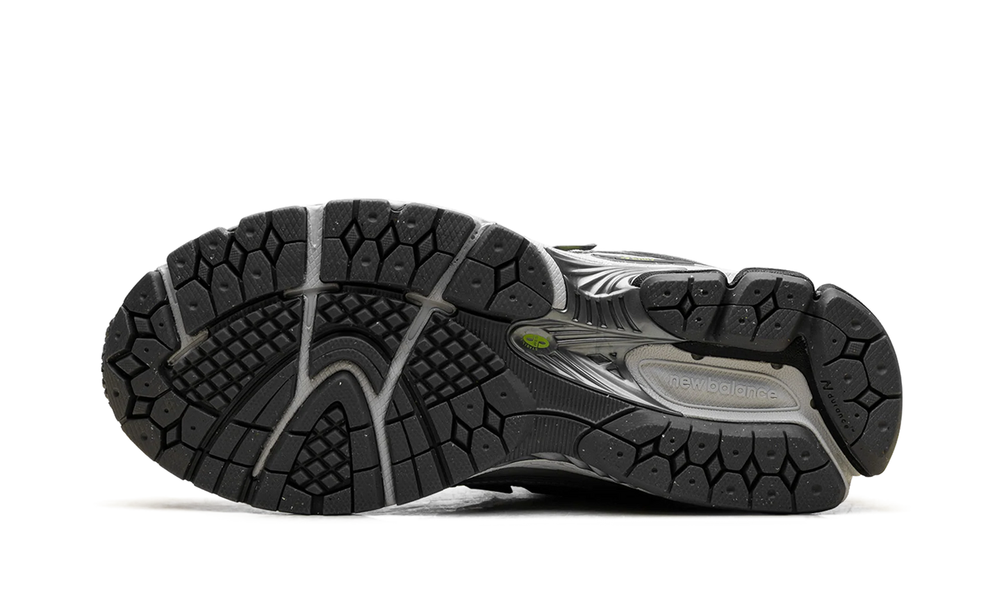 1906 "Light Silver Metallic/Alkaline Green" U190652H