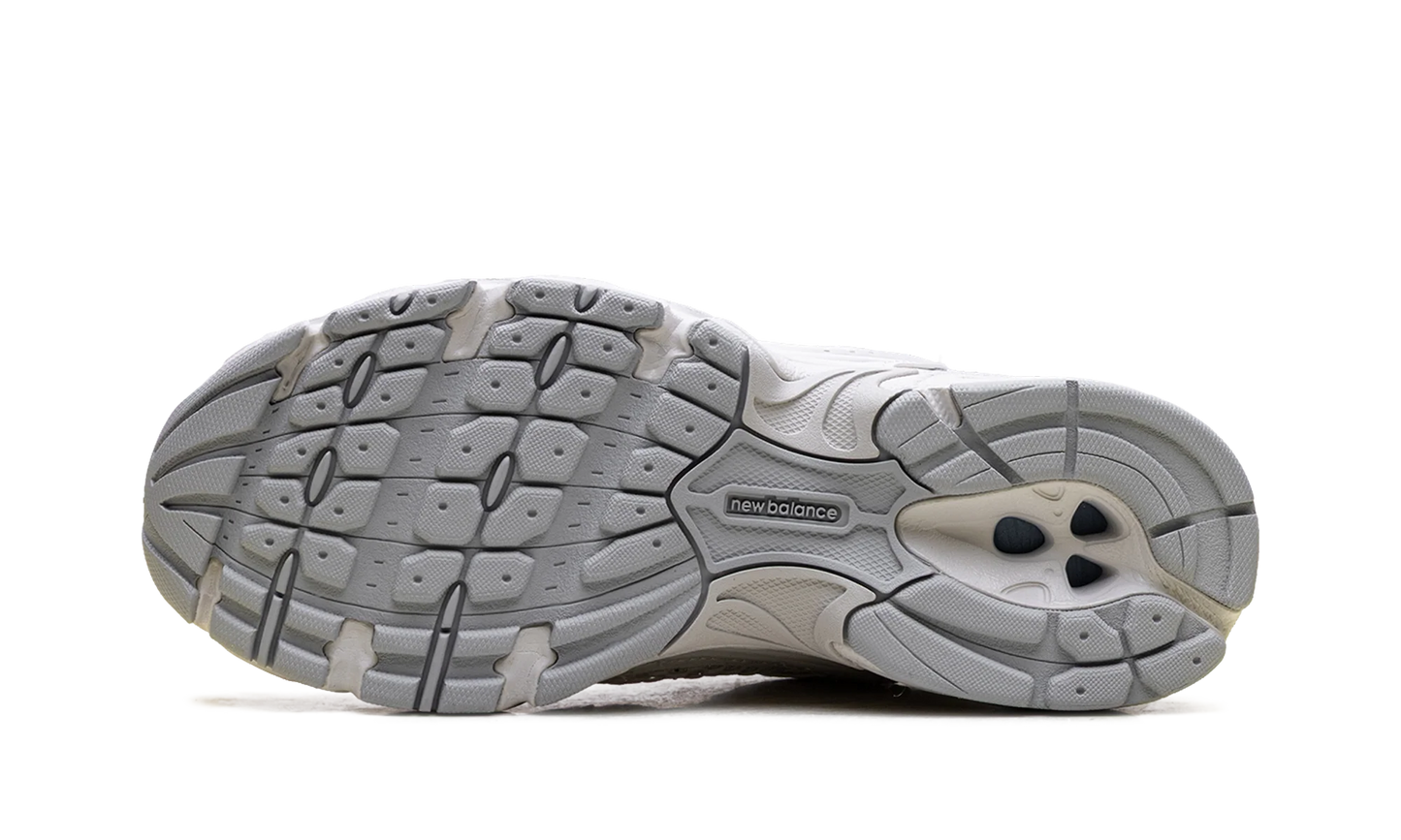 530 "Grey" MR530AR