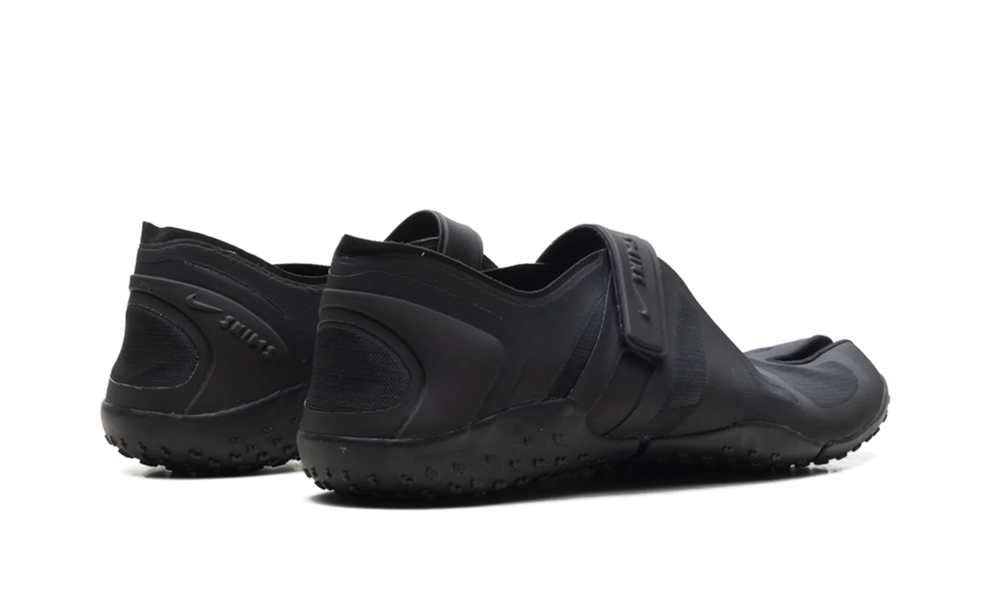 Air Rift Mesh WMNS "SKIMS - Black" IO7694 001