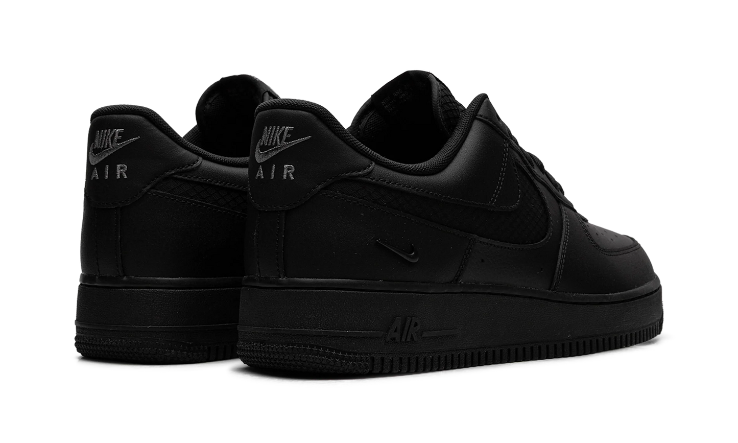 Air Force 1 '07 LV8 "Triple Black Ripstop" IH4452 001