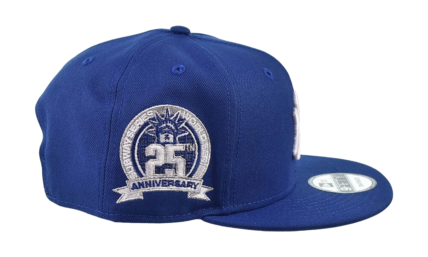 9FIFTY New York Yankees 25th Anniversary Strapback "Songbird Blue" 70975930