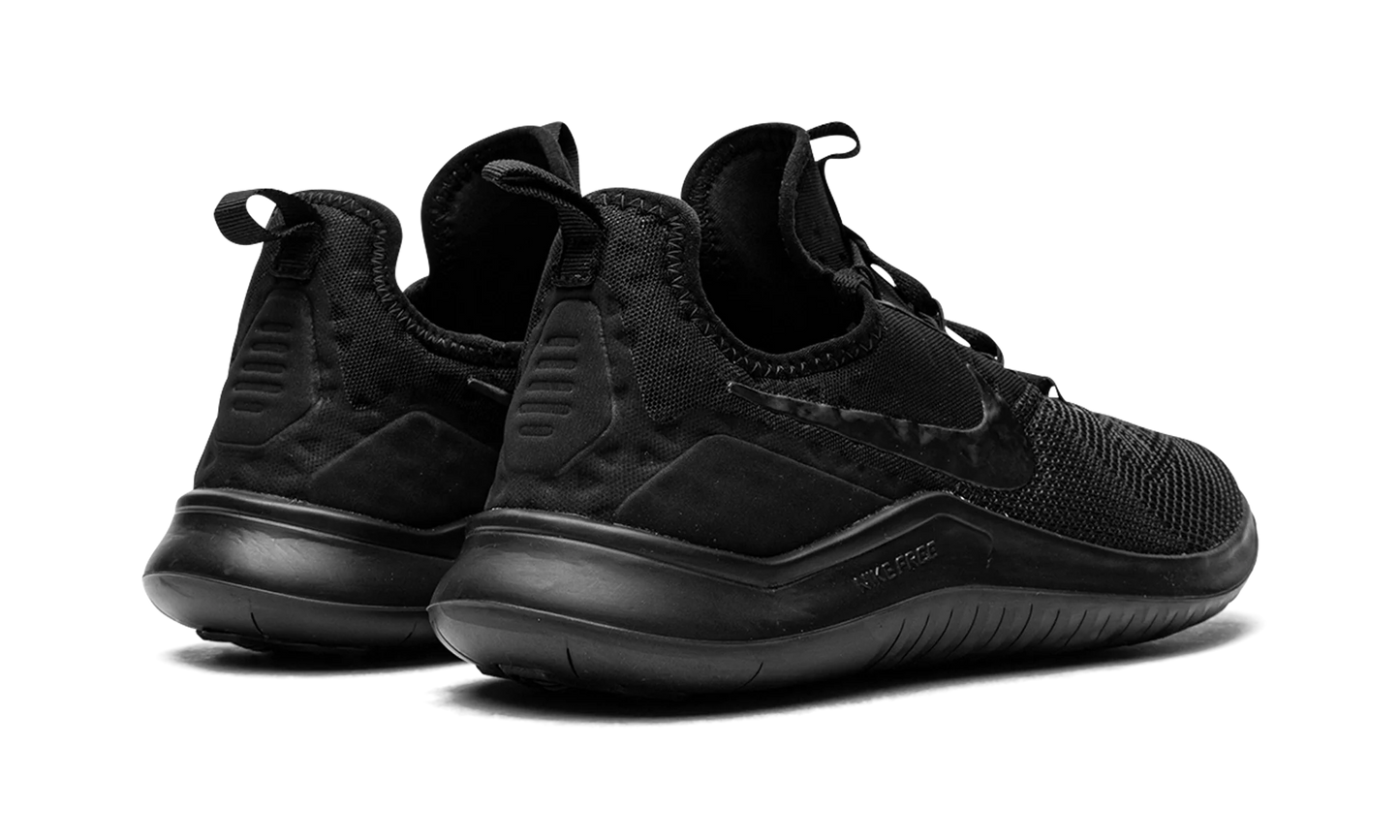 FREE TR 8 MNS WMNS "Triple Black" 942888 002