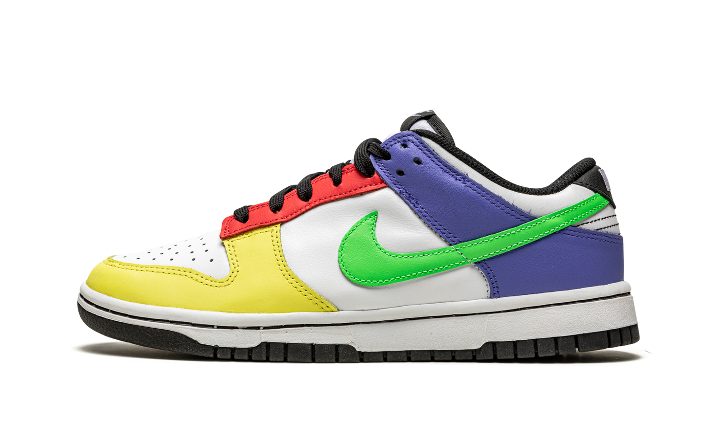 DUNK LOW WMNS"Green Strike" DD1503 106