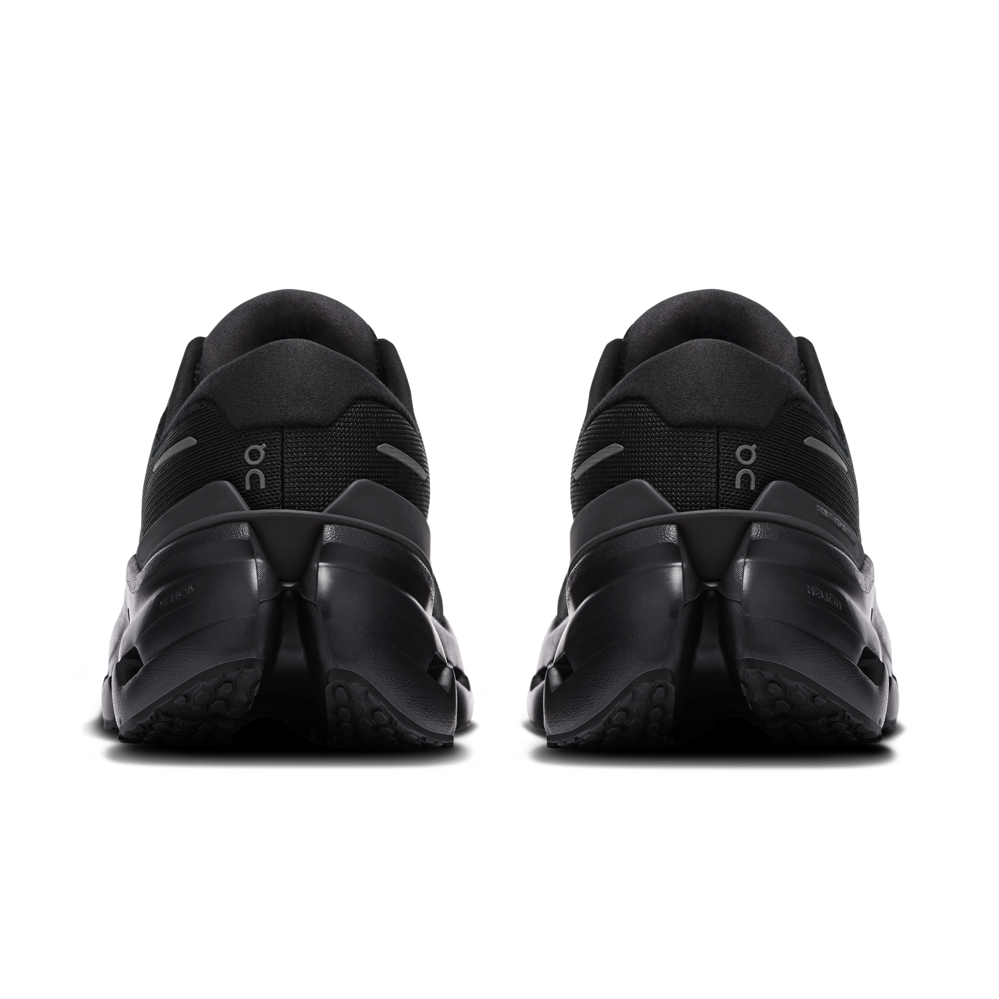 Women's Cloudrunner 3 in Black/Black
