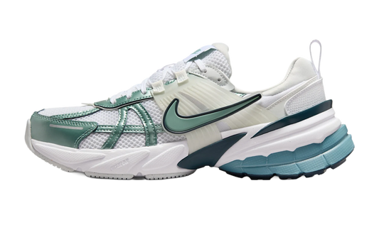 V2K Run WMNS "White Smokey Blue Armory Navy Cannon" FD0736 111