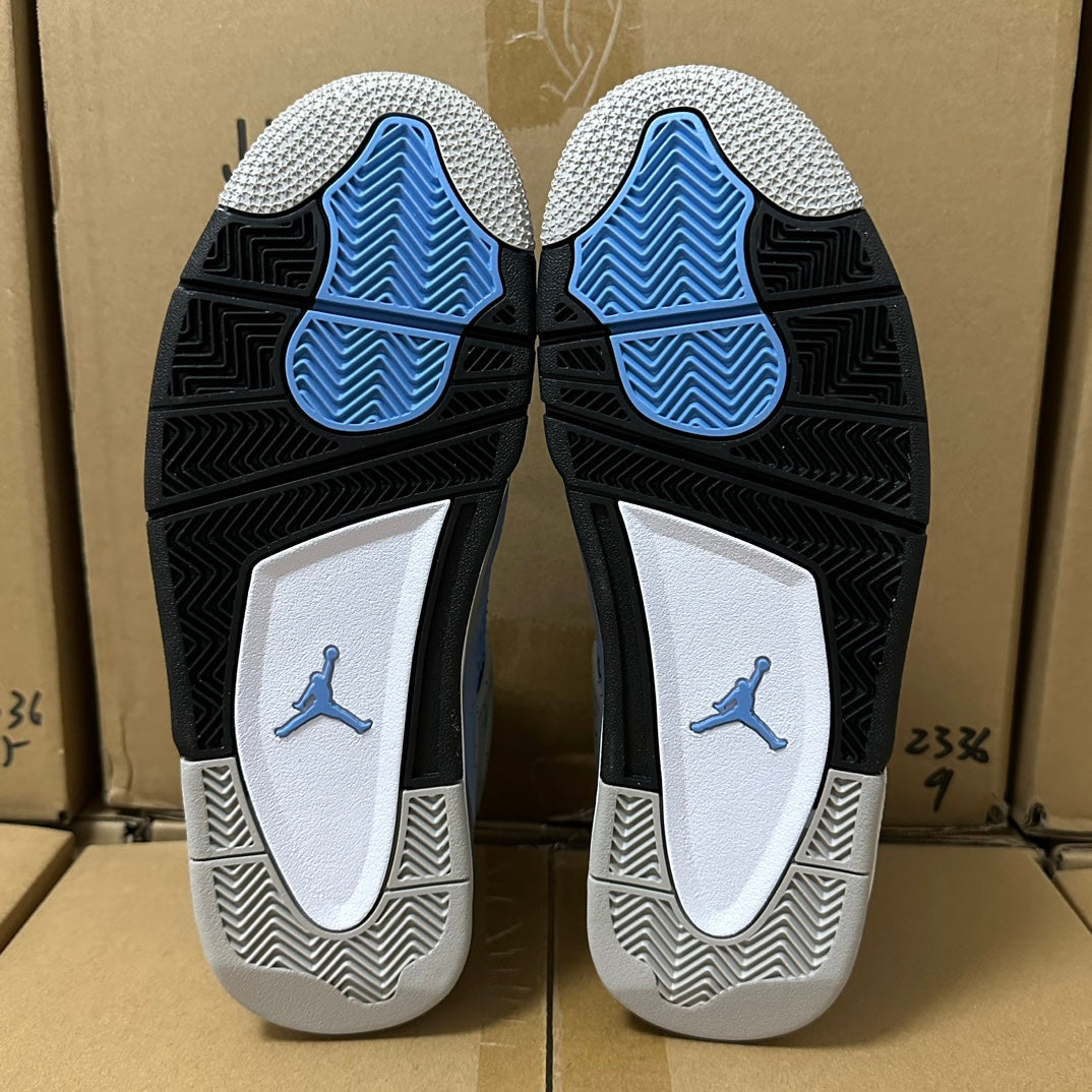 4 Retro University Blue