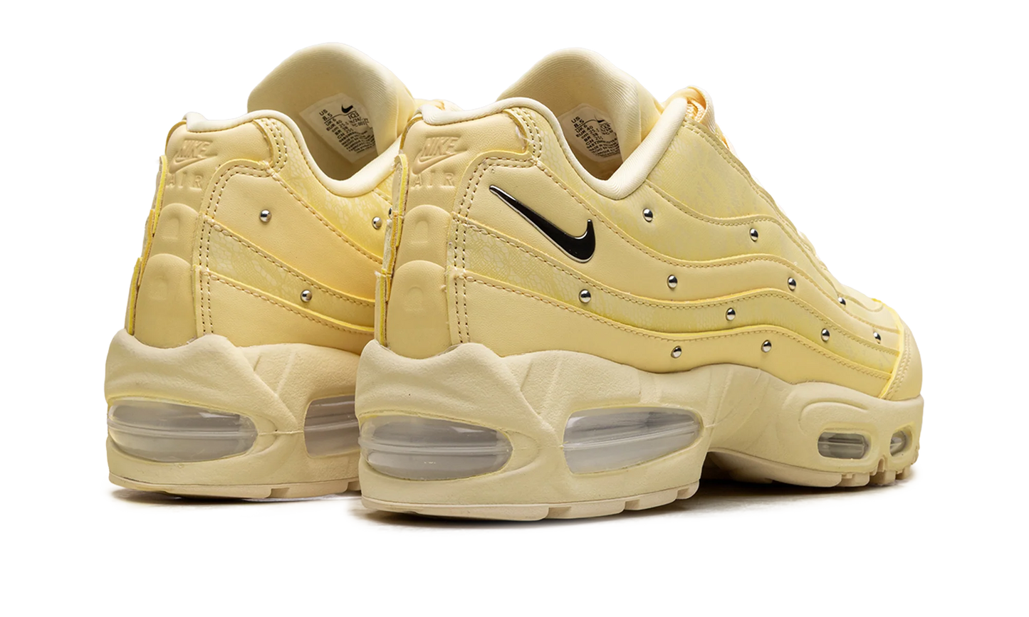 Air Max 95 WMNS "Soft Yellow Silver Studded" IQ3444 722