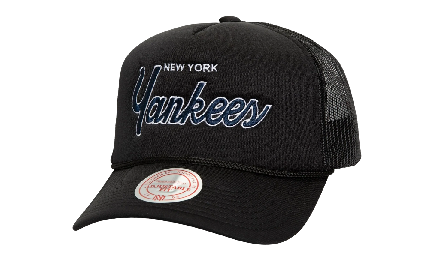 MLB Script Trucker Cap "New York Yankees - Black" HT8215 NYYBLCK