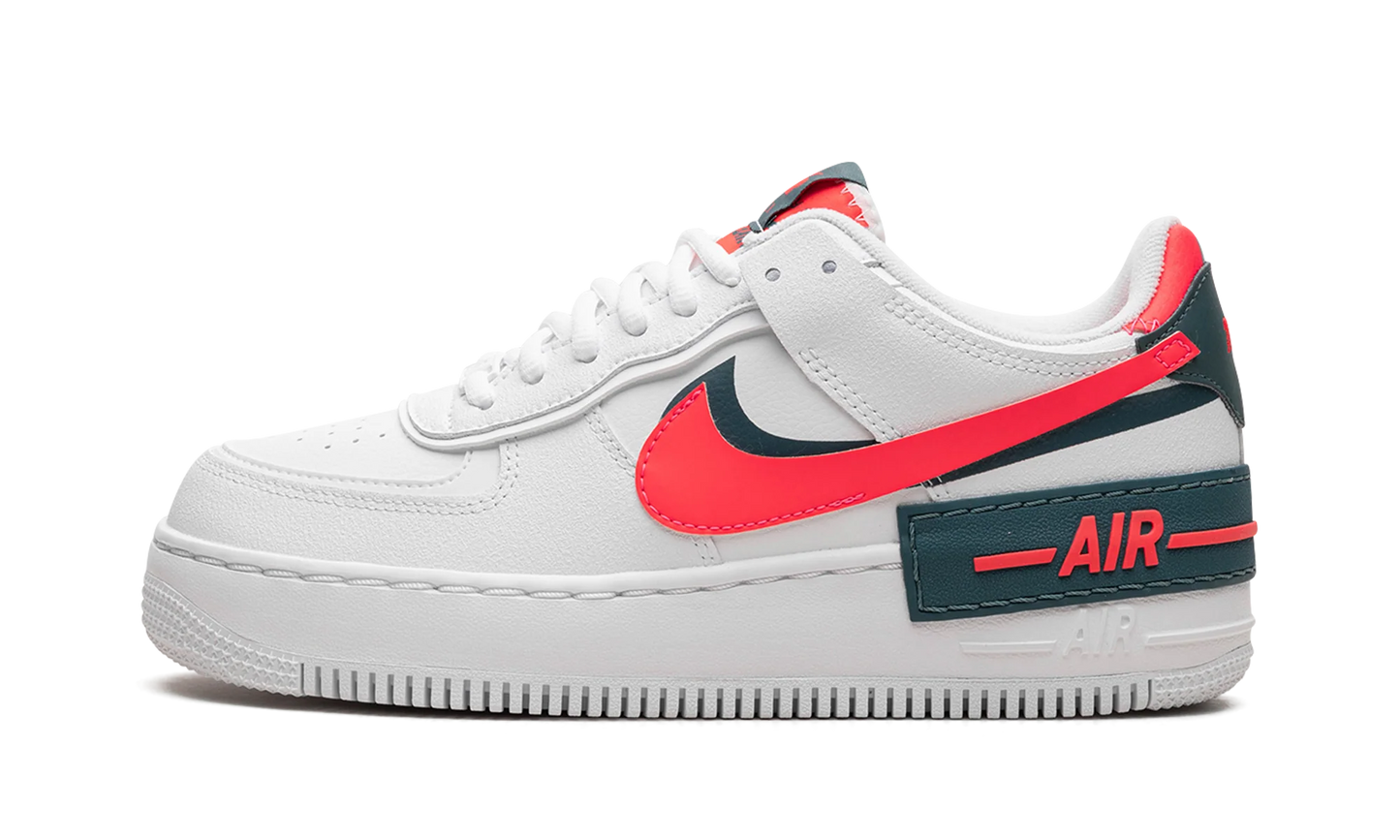 AIR FORCE 1 SHADO NMS WMNS "White Solar Red" DB3902 100