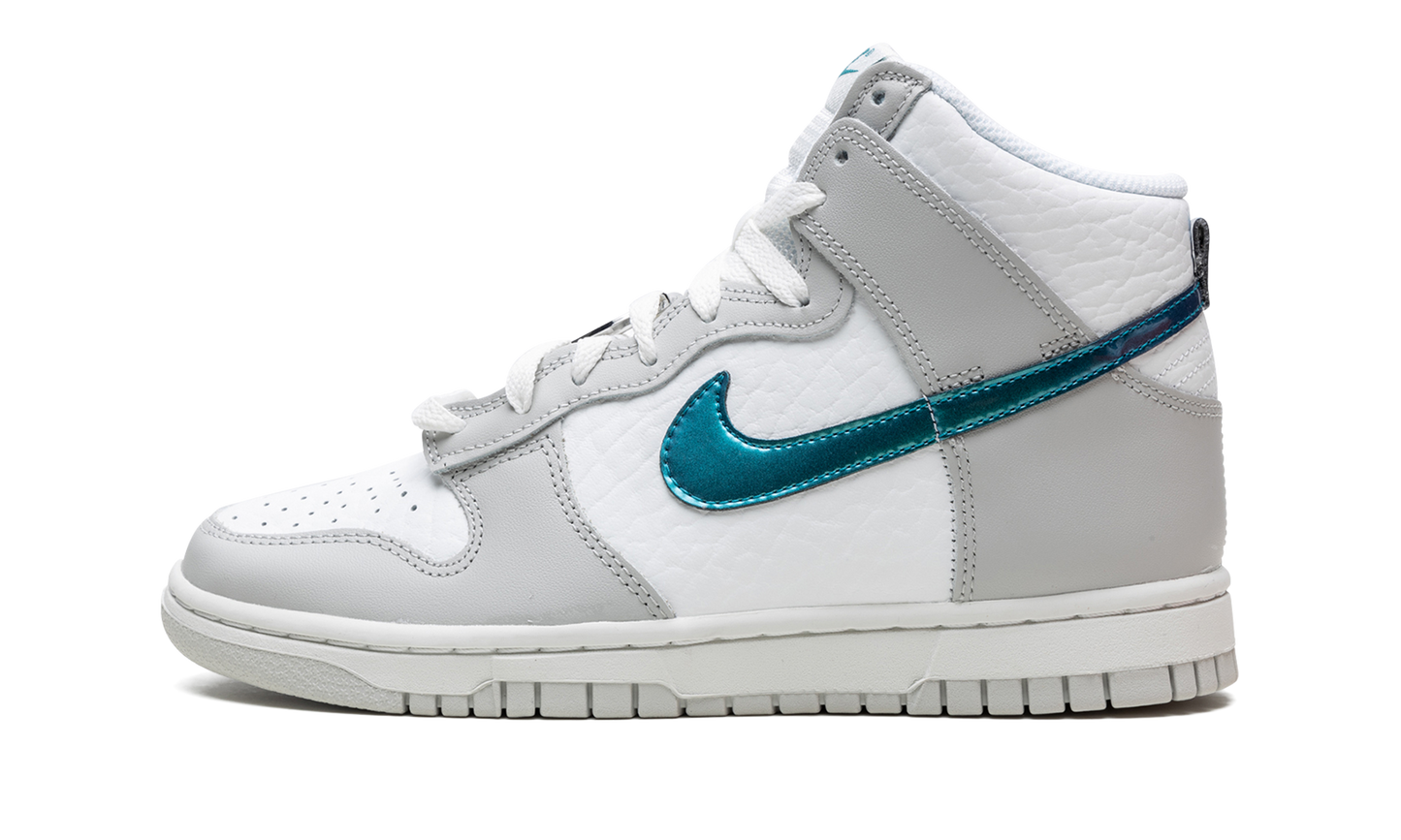 DUNK HIGH MNS WMNS"FLS" DR7855 100