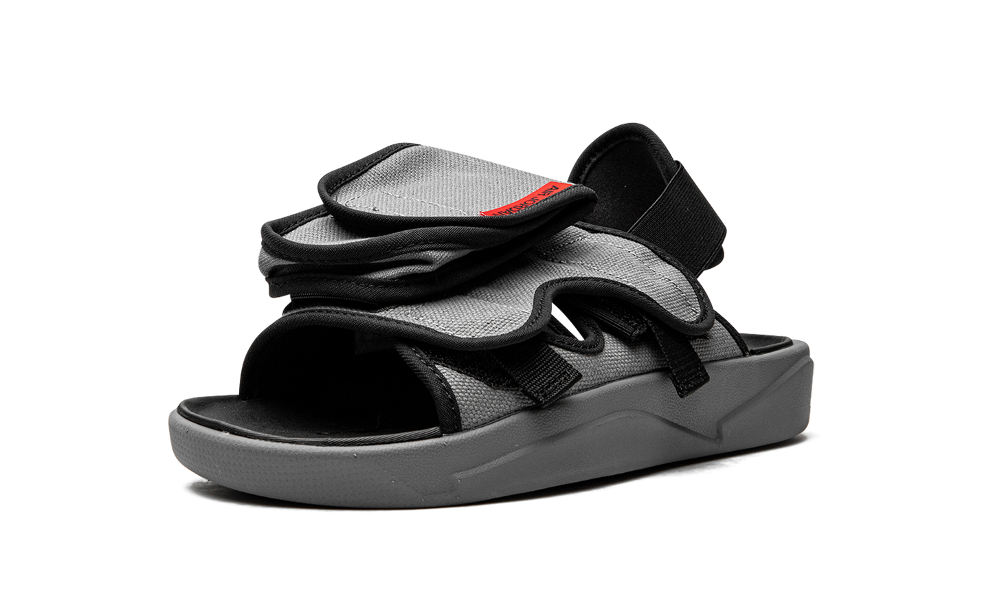 LS Slide CZ0791 001