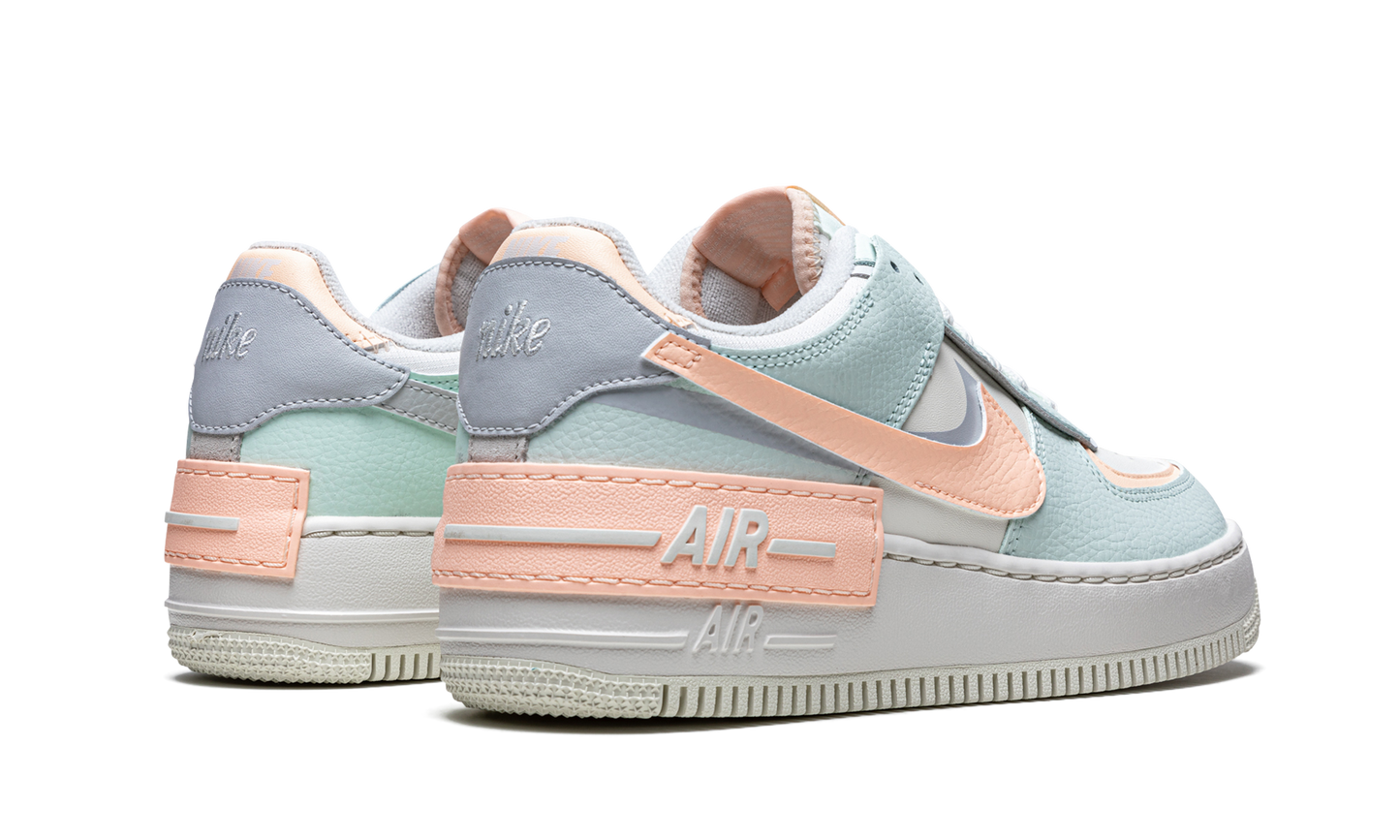 AF1 SHADO WMNS"Barely Green/ Crimson Tint" CU8591 104