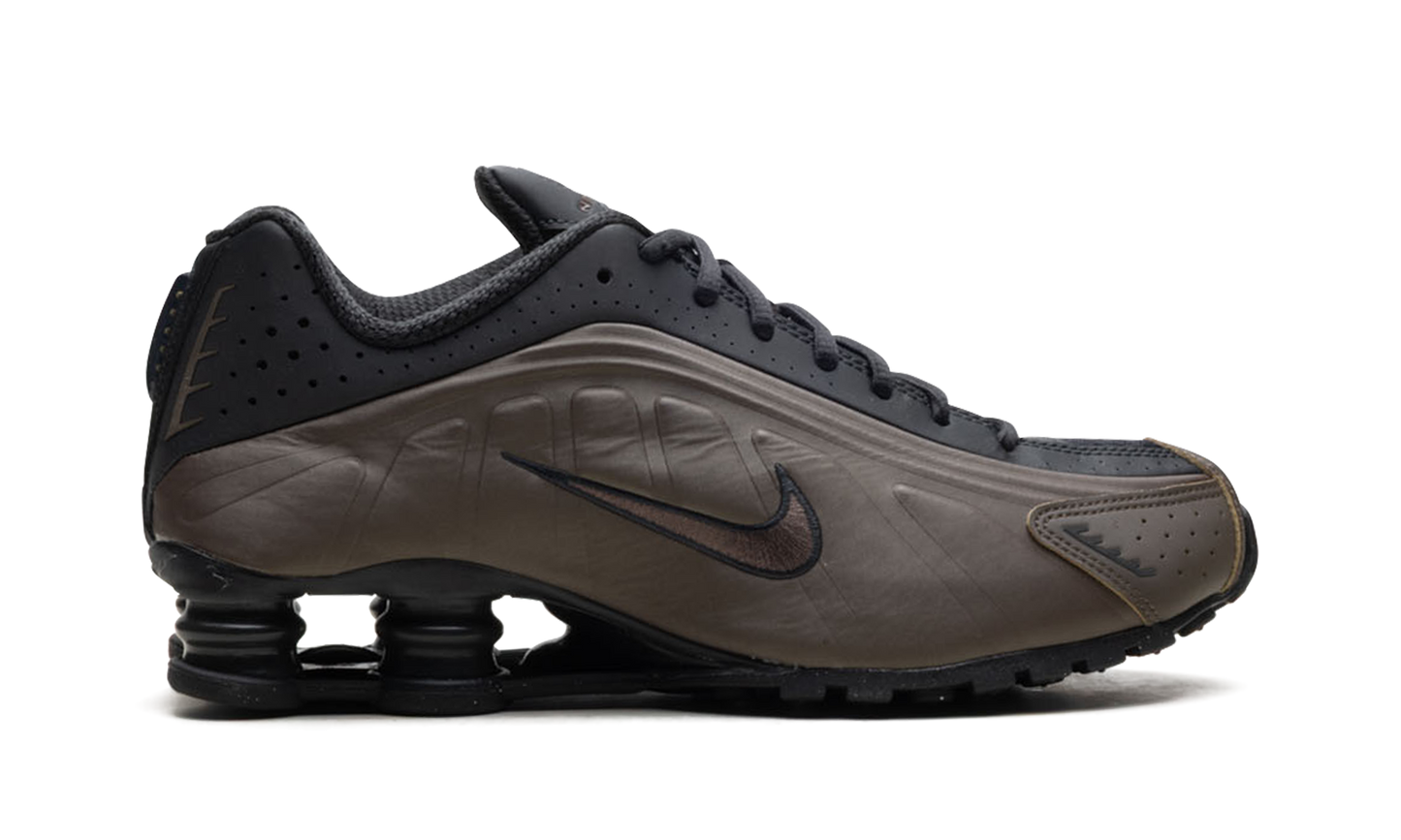 Shox R4 WMNS"Ironstone Off Noir" AR3565 007