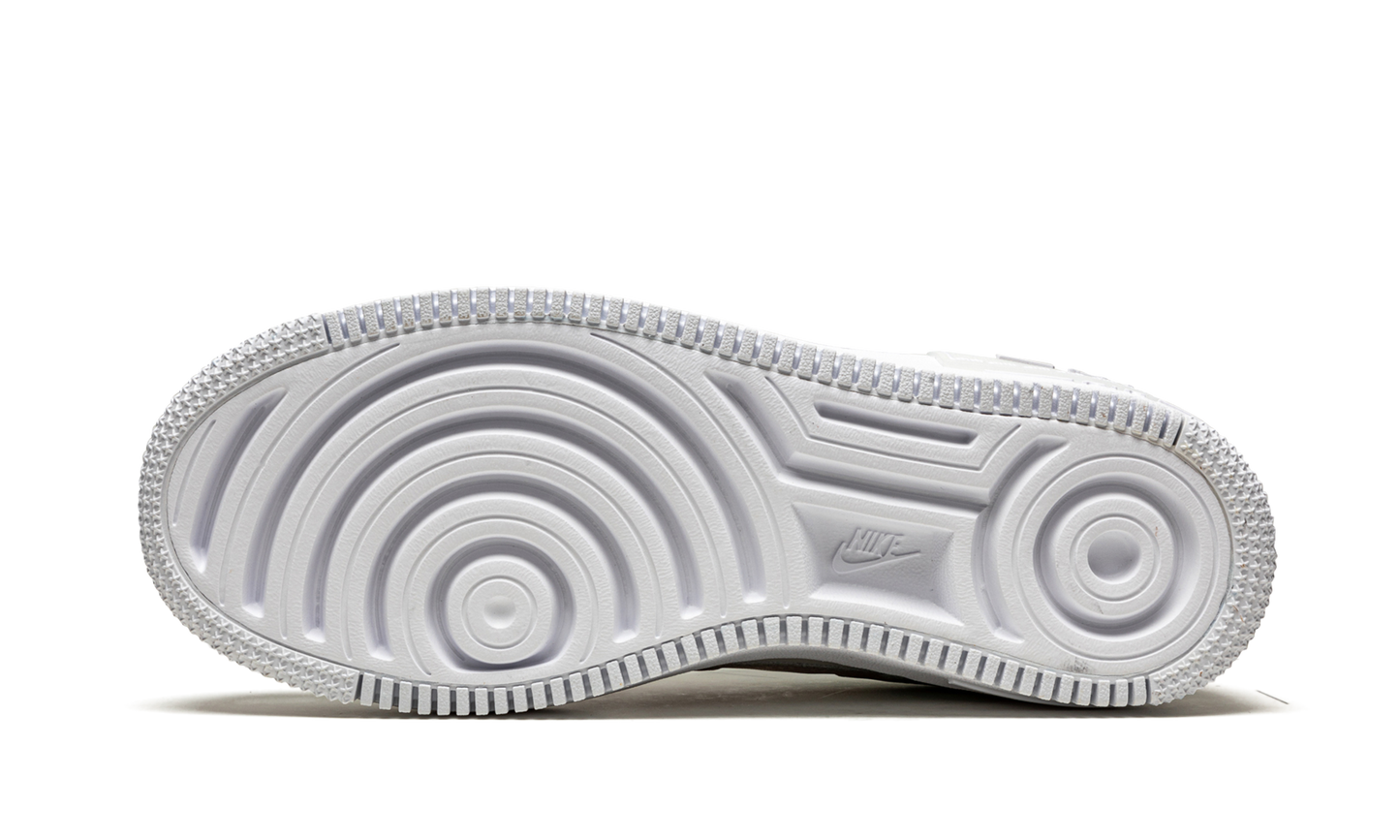 AF1 SHADO SE WMNS"Pixel Swoosh" CV8480 300