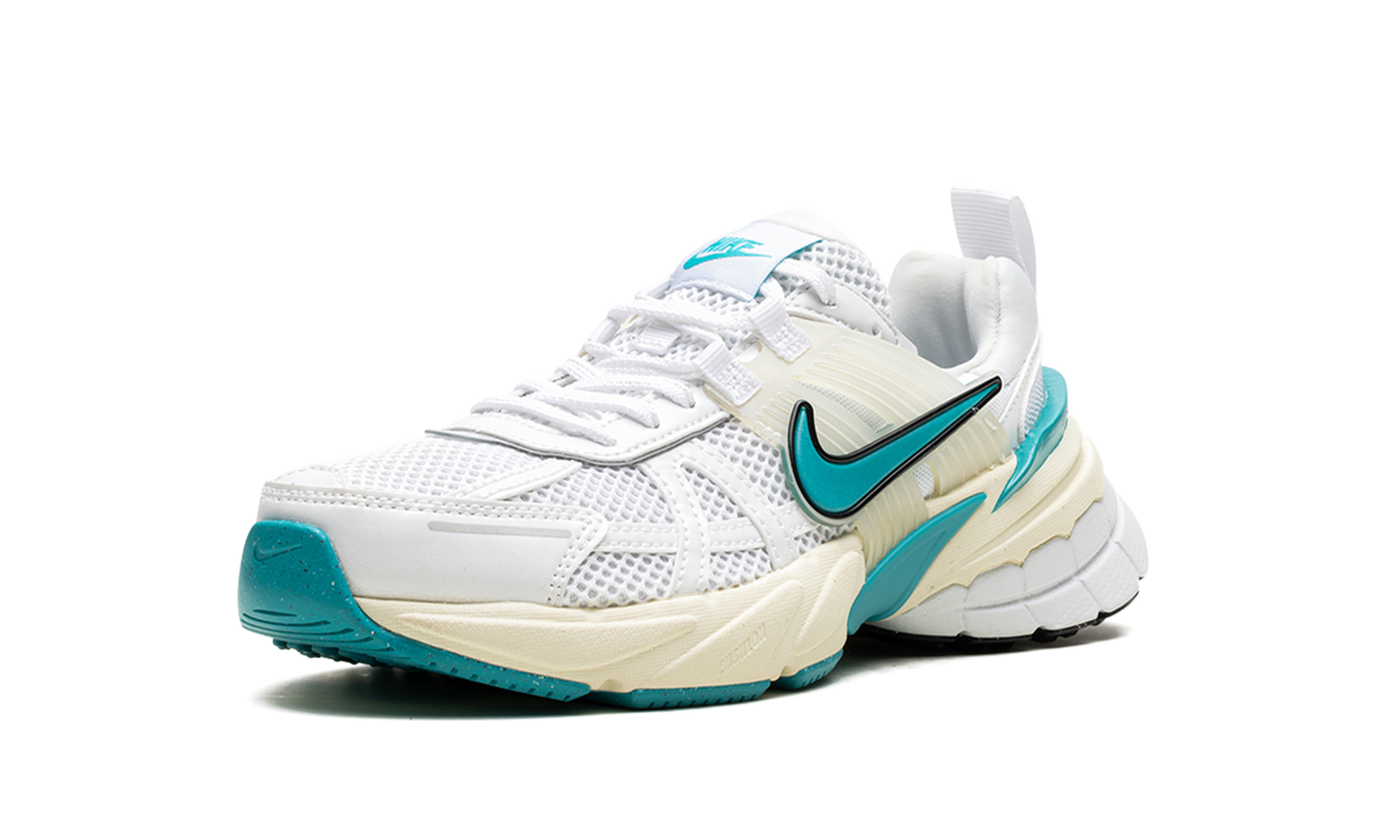 V2K Run WMNS"Dusty Cactus" FD0736 105