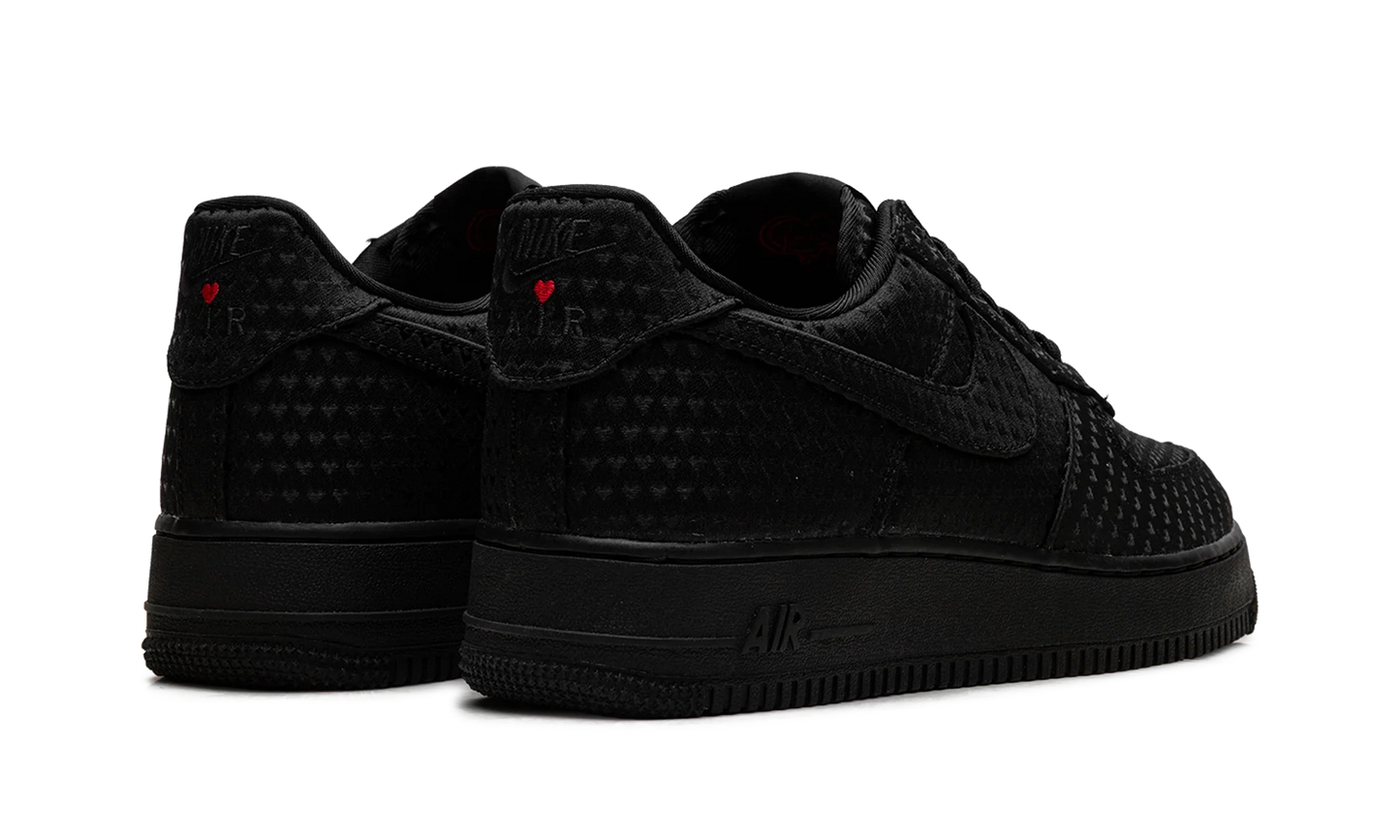 Nike Air Force 1 "Valentine's Day - Triple Black (2026)" IB6836 001