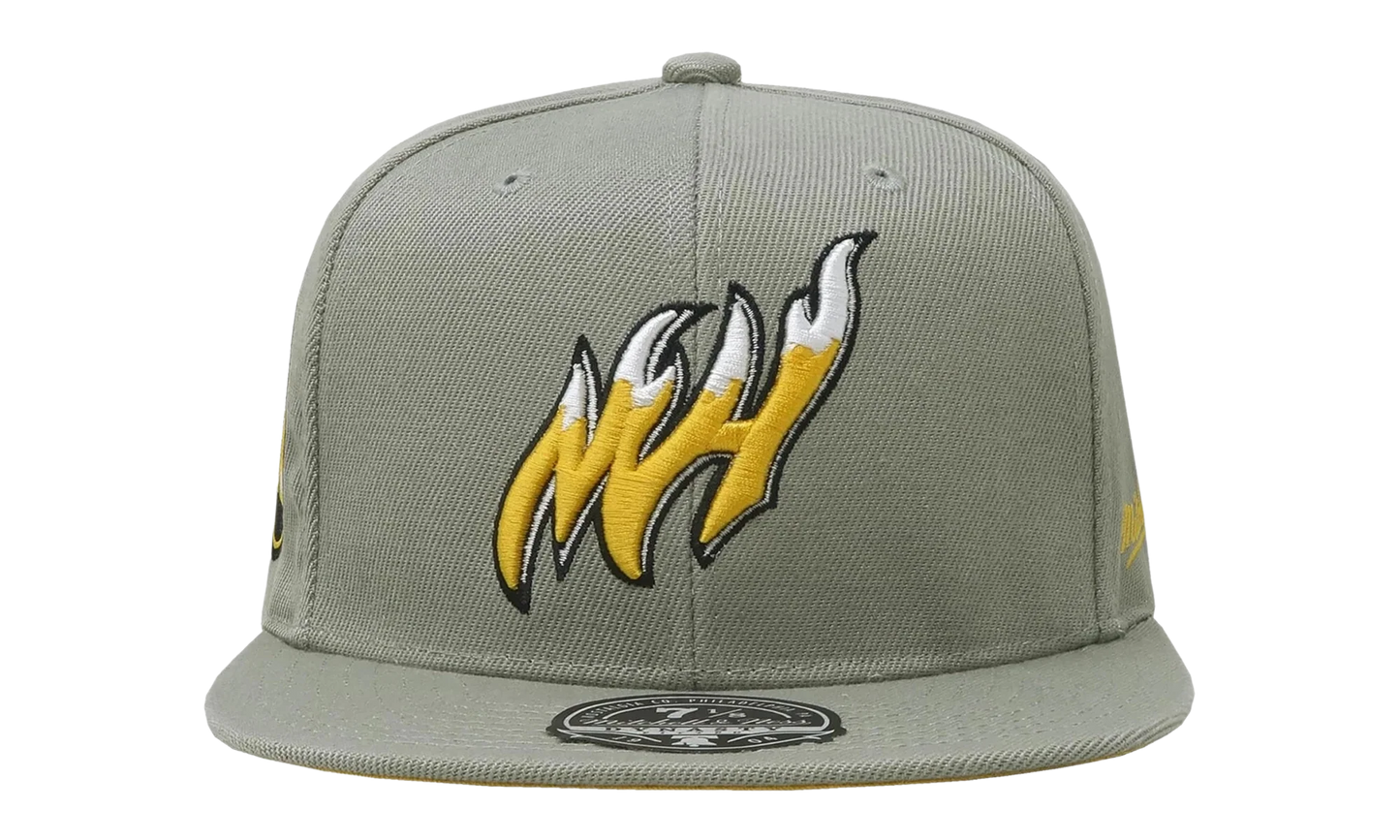 NBA Hardwood Classics Fitted Cap "Miami Heat - Sunny Gray" 6HSFDX21134 MHEGREY
