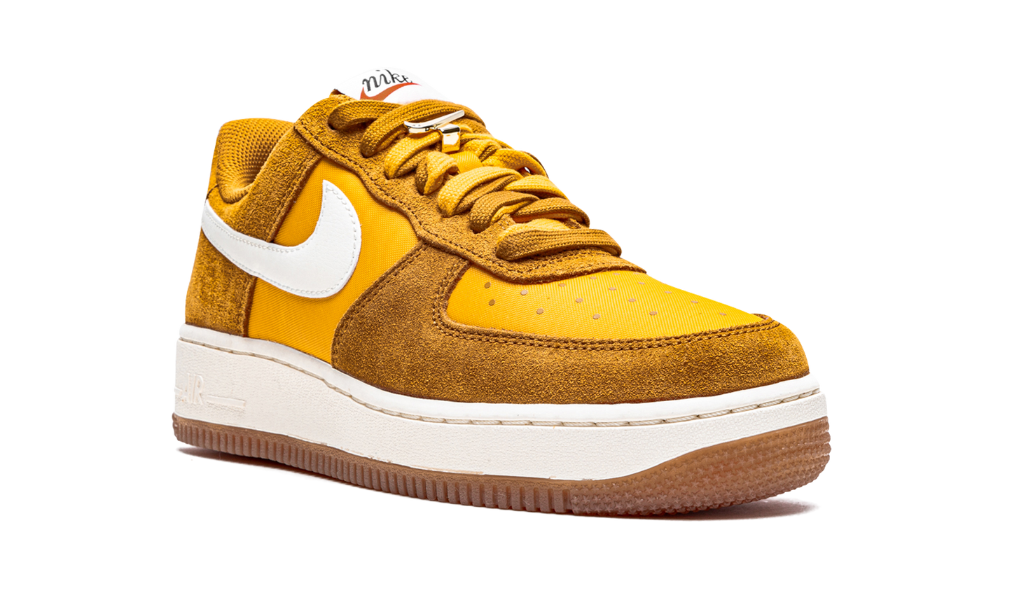 AIR FORCE 1'07 SE MNS WMNS"First Use" DA8302 700