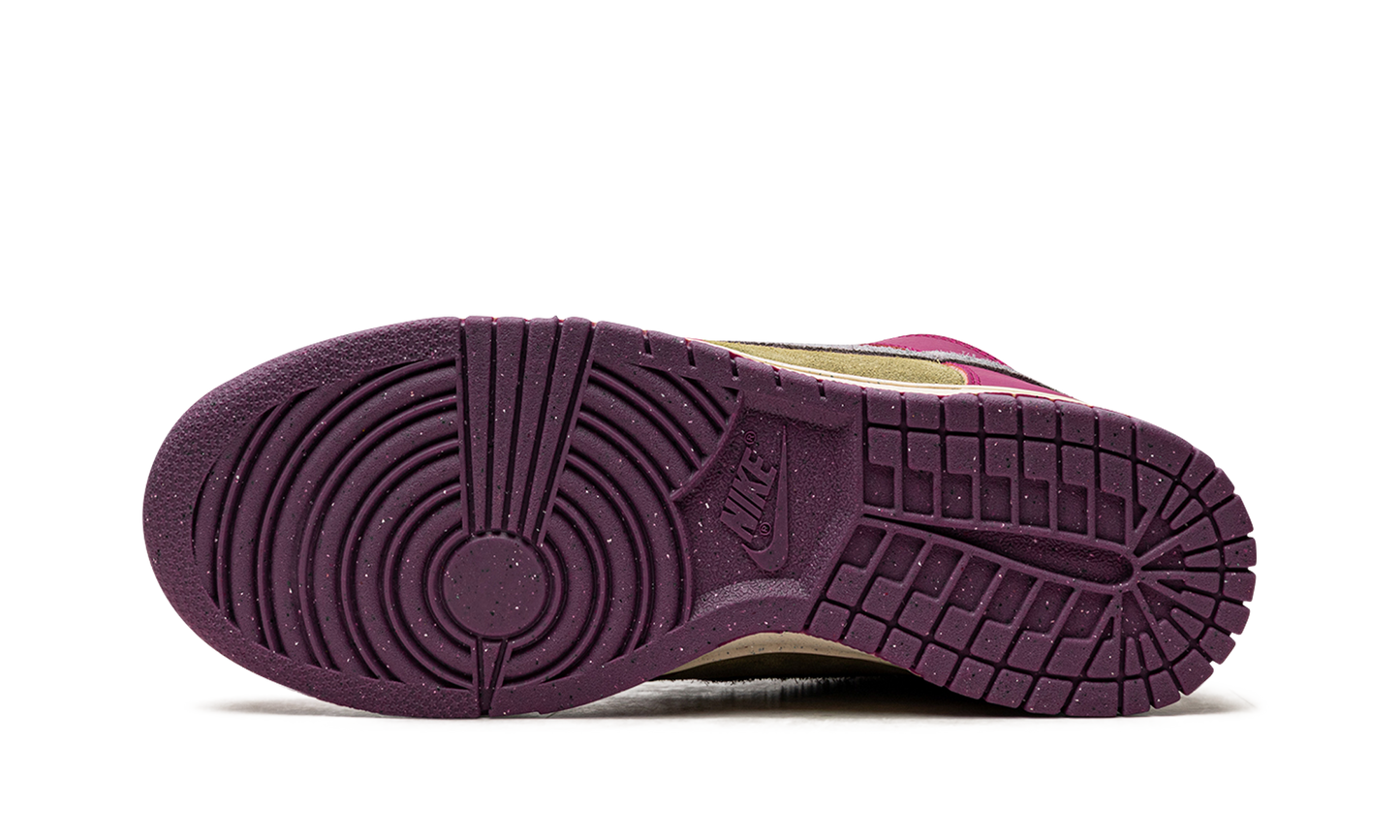 DUNK HIGH MNS WMNS"Dynamic Berry" FB1273 500