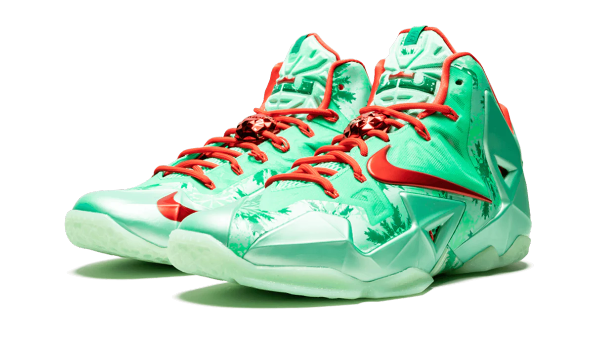 Lebron 11 "Christmas" 616175 301