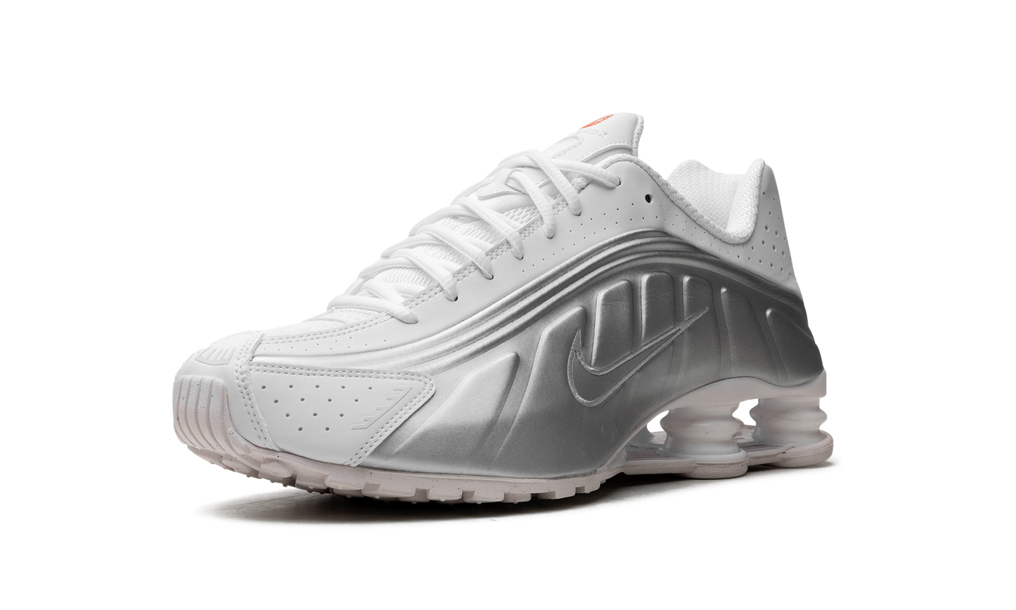 SHOX R4 MNS WMNS"Metallic silver" AR3565 101