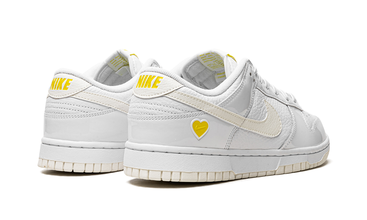 DUNK LO MNS WMNS"Yellow Heart" FD0803 100