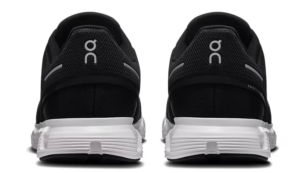 On Running Cloud 6 Black White (Women’s)