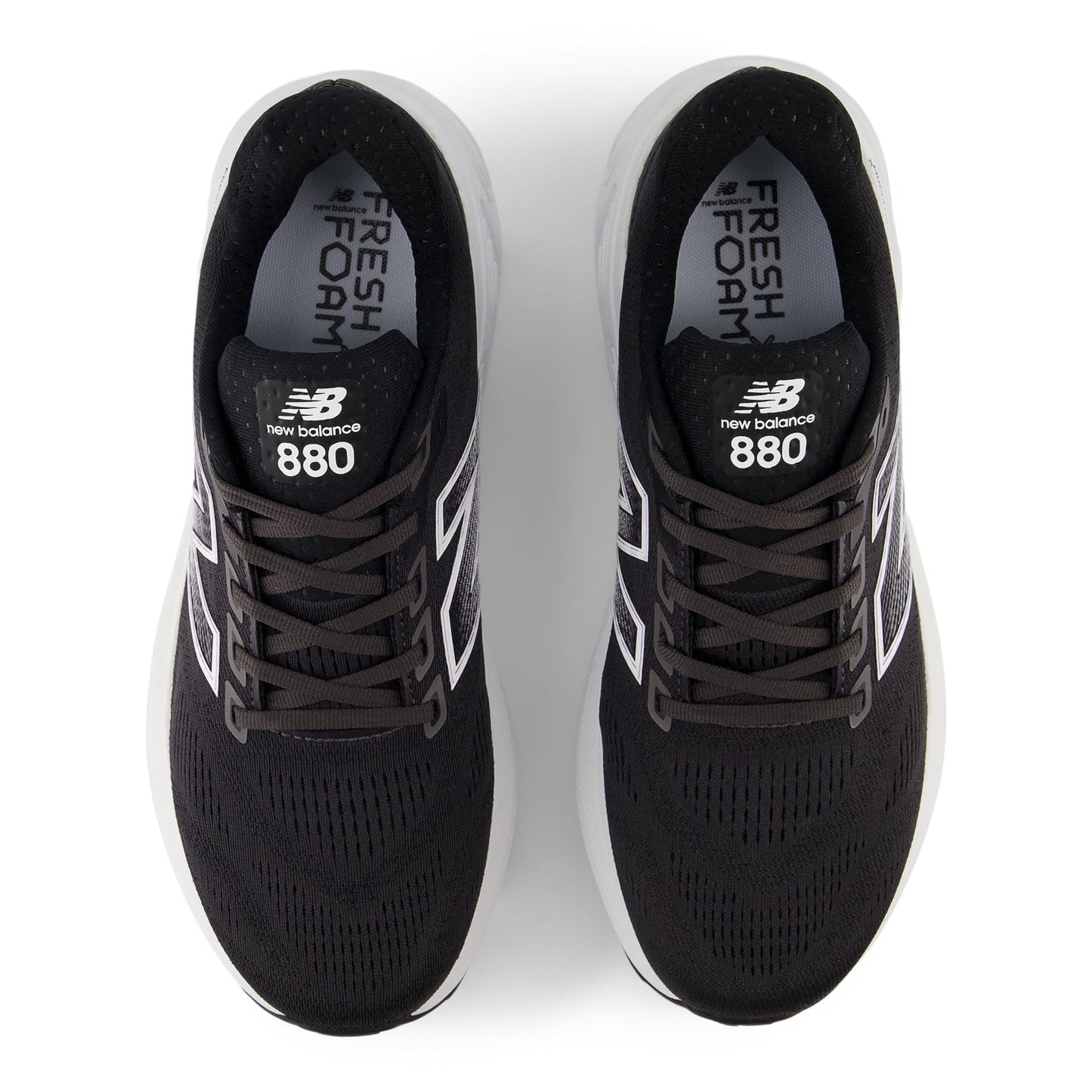 Men's Fresh Foam X 880v15 in Black with NB 103 White and Reflection