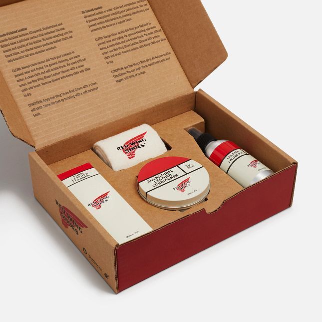 Oil-Tanned Leather 98030 Care Kit