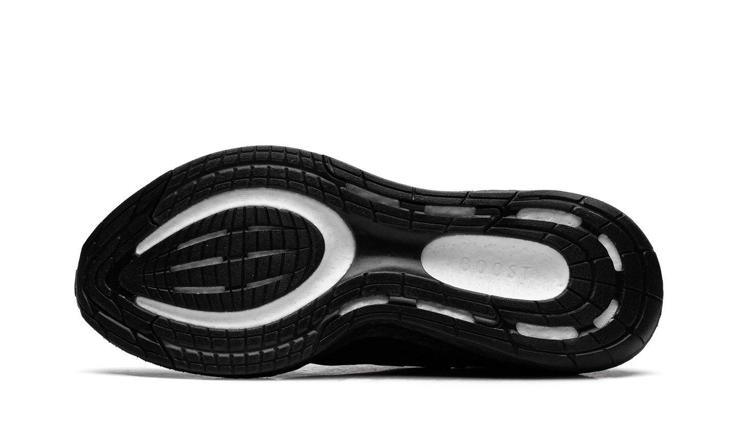 Pureboost 23 "Core Black" IF2375