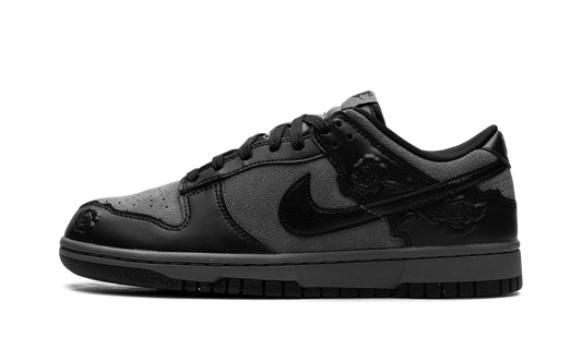 Dunk Low WMNS"Black Roses" HF1986 001