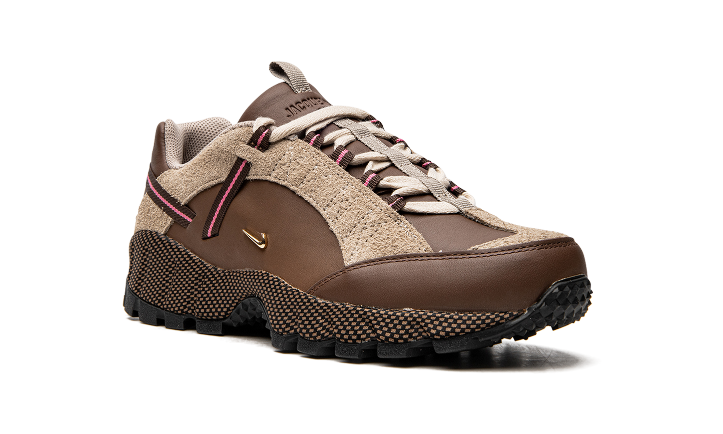 AIR HUMARA LX WMNS"Jacquemus - Brown" DR0420 200