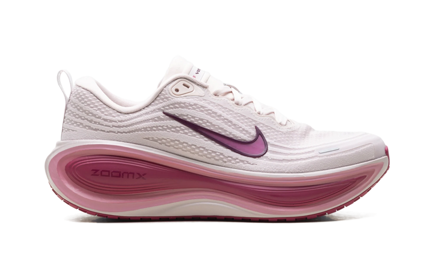 Vomero Plus Wmns "Red" HV8154 602