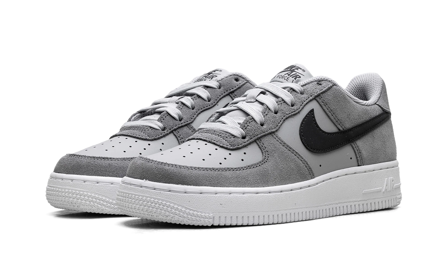 Air Force 1 GS "Smoke grey" IQ2743 001