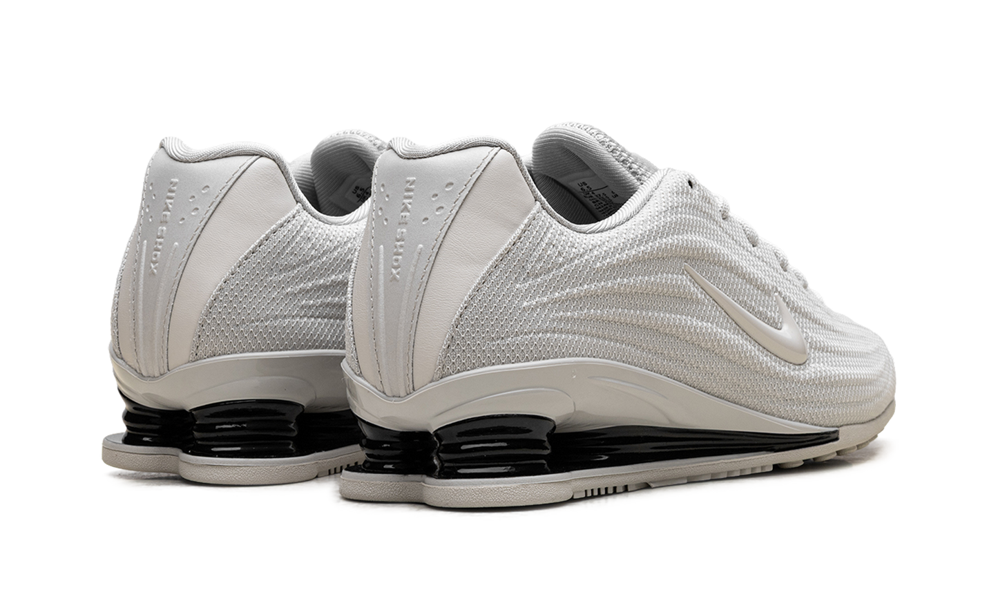 Shox Z WMNS"Phantom" HQ7540 004