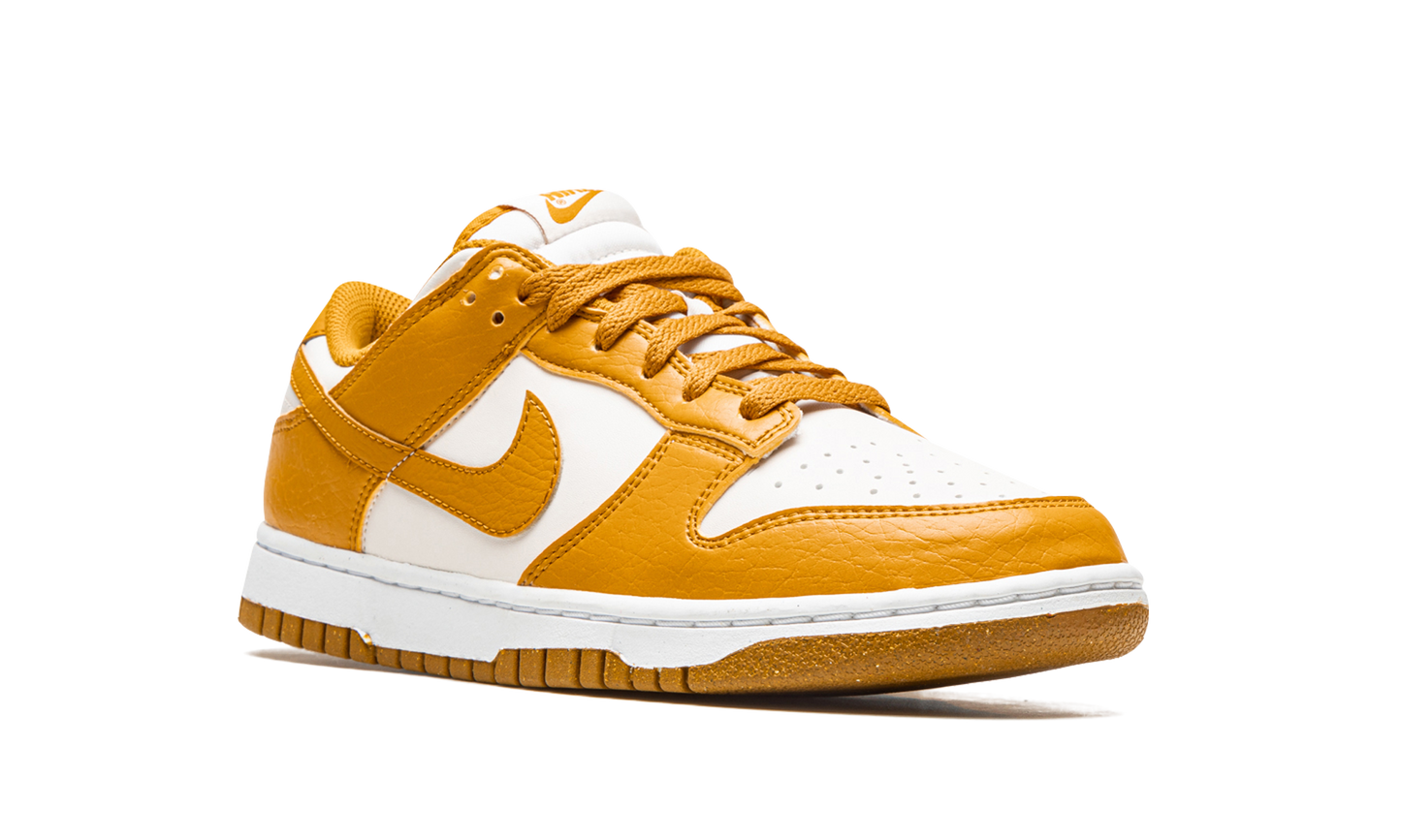 DUNK LO NEXT NATURE MNS WMNS"Gold/ Phantom" DN1431 001