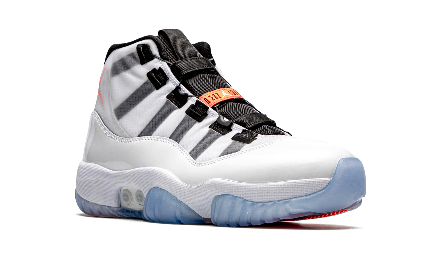 11 Adapt "White" DA7990 100