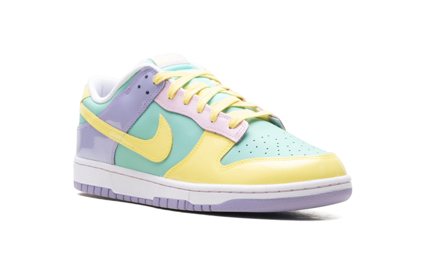 Dunk Low "Easter (2026)" IQ9404 349