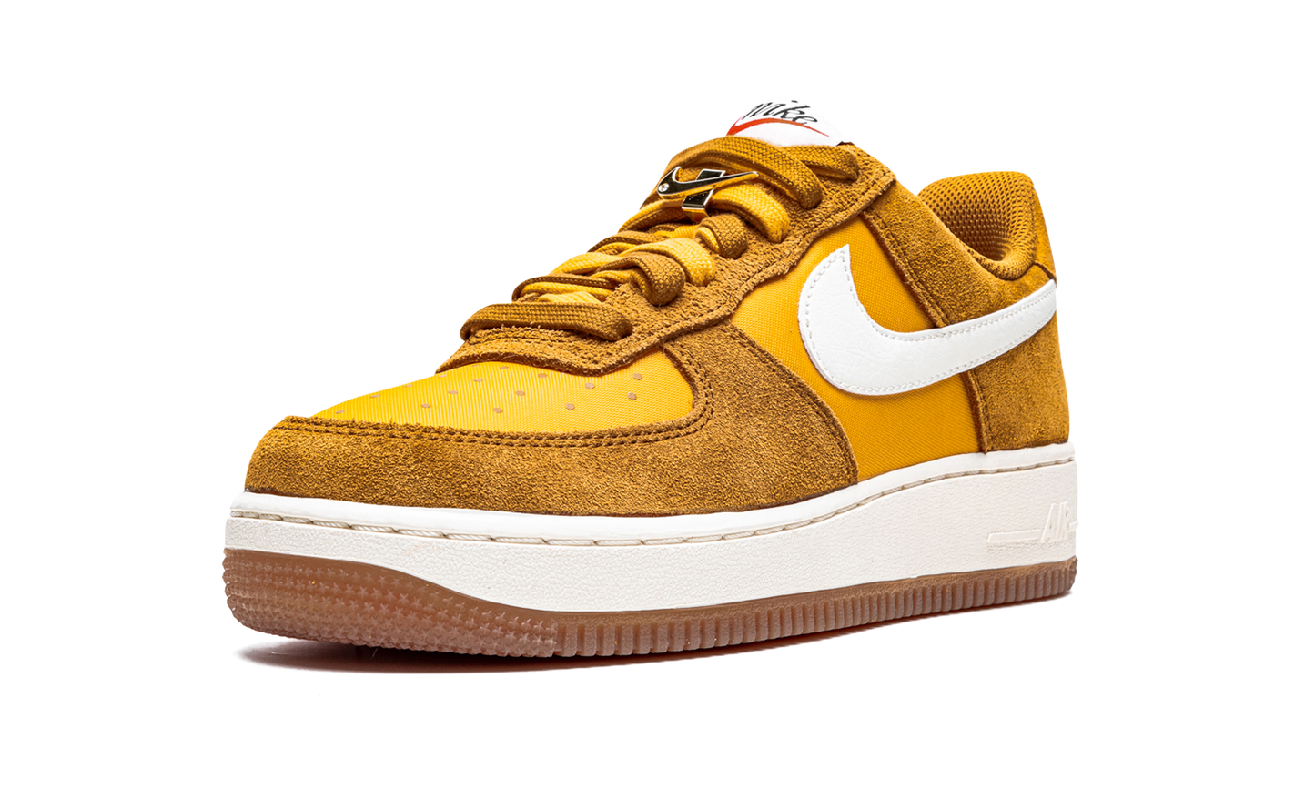 AIR FORCE 1'07 SE MNS WMNS"First Use" DA8302 700